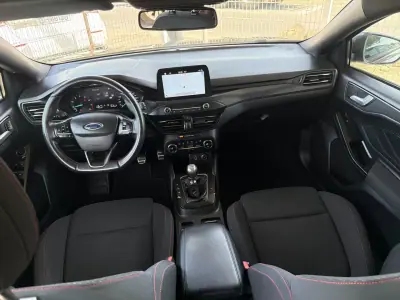 Ford Focus 2018 - 14850 EUR, 79128 km - AUTO.MOTO.pt - 79128km - foto 15 de 20