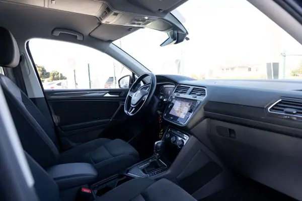 Volkswagen Tiguan Allspace 2018 - 29890 EUR, 105000 km - AUTO.MOTO.pt - 105000km - foto 31 de 41
