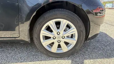 Toyota Yaris 2010 - 8700 EUR, 69707 km - AUTO.MOTO.pt - 69707km - foto 18 de 35