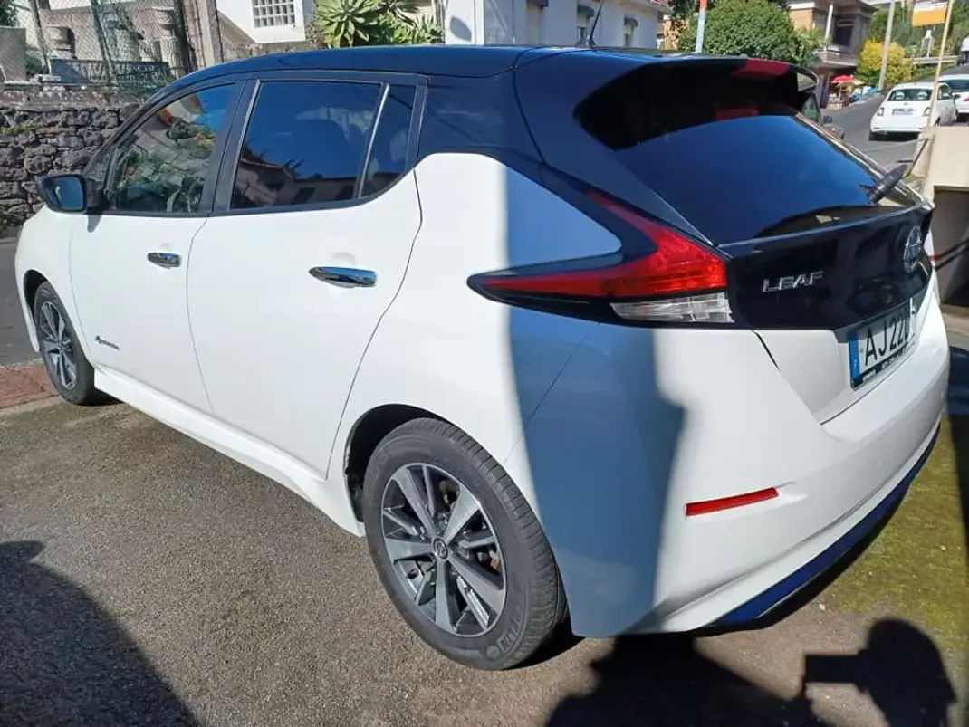 Nissan Leaf 2018 - 18500 EUR, 30000 km - 30000km - foto 6 de 9