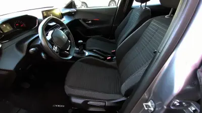 Peugeot 2008 2021 - 17999 EUR, 118000 km - AUTO.MOTO.pt - 118000km - foto 14 de 31