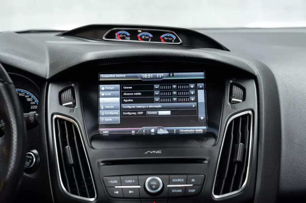 Ford Focus 2016 - 42950 EUR, 61000 km - AUTO.MOTO.pt - 61000km - foto 41 de 49