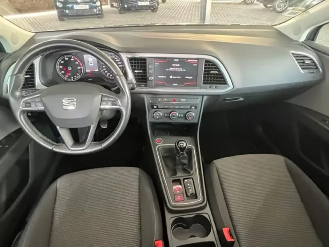 SEAT Leon 2020 - 16900 EUR, 89780 km - AUTO.MOTO.pt - 89780km - foto 10 de 12