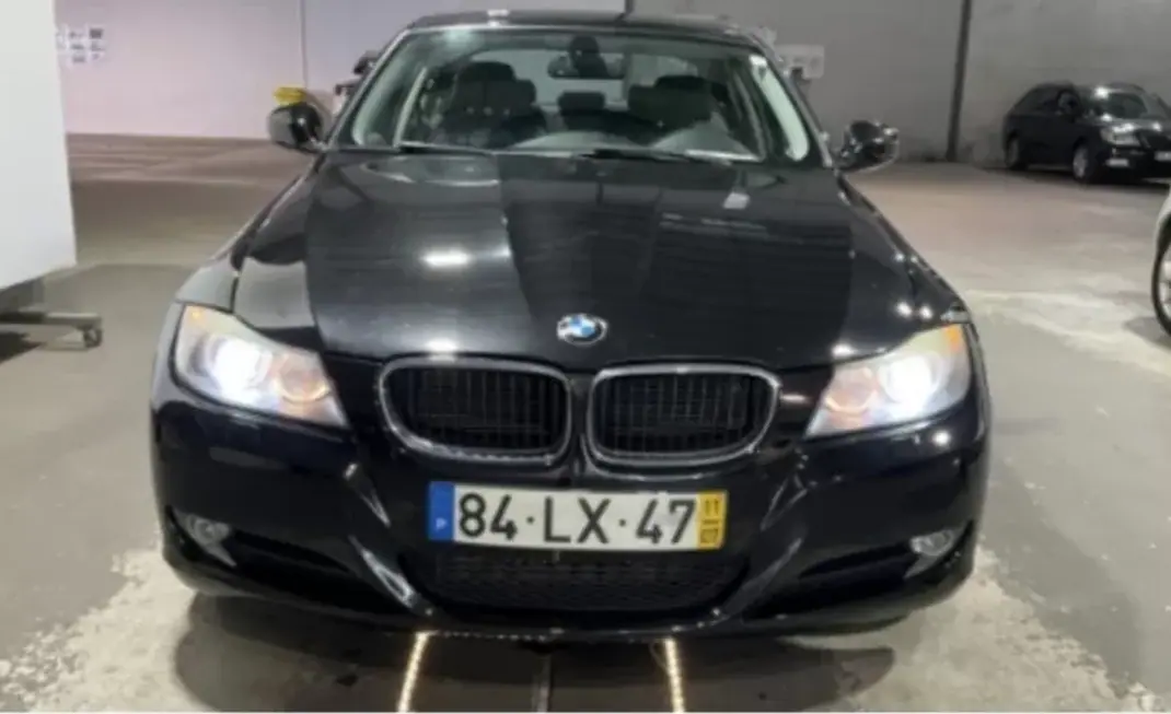 BMW 320 2011 - 12990 EUR, 195123 km - 195123km - foto 4 de 17