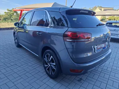 Citroën C4 Spacetourer 2019 — foto 6 de 37