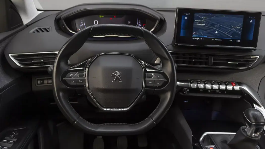 Peugeot 3008 2022 - 21750 EUR, 58000 km - AUTO.MOTO.pt - 58000km - foto 19 de 35