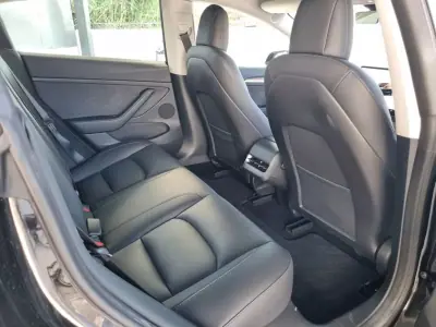 Tesla Model 3 2022 - 29950 EUR, 30000 km - AUTO.MOTO.pt - 30000km - foto 9 de 19