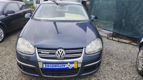 Volkswagen Jetta 2008 - 3800 EUR, 0 km - AUTO.MOTO.pt - foto 2 de 17