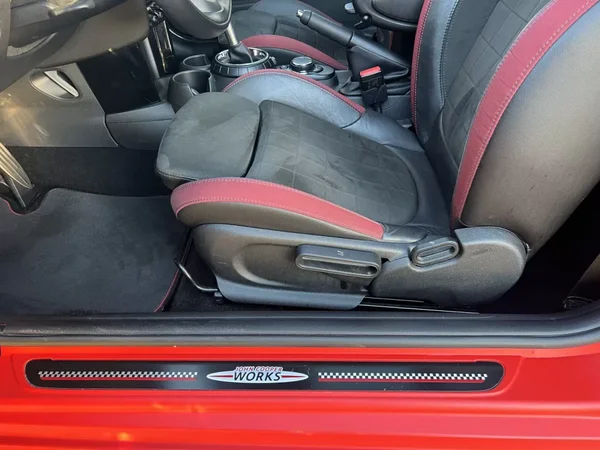 MINI John Cooper Works 2017 - 24965 EUR, 126000 km - AUTO.MOTO.pt - 126000km - foto 19 de 61