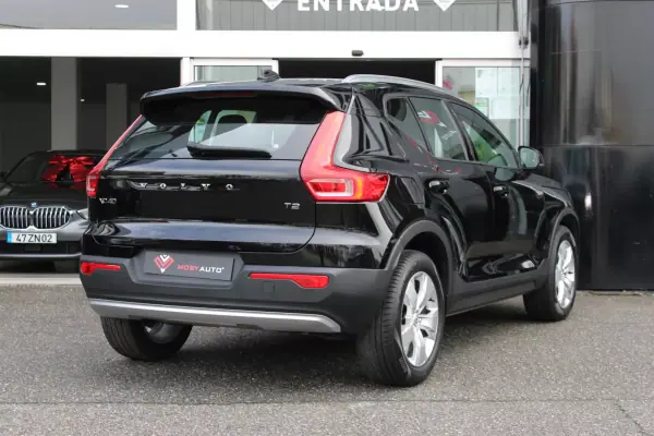 Volvo XC 40 2021 - 24500 EUR, 136304 km - AUTO.MOTO.pt - 136304km - foto 4 de 21