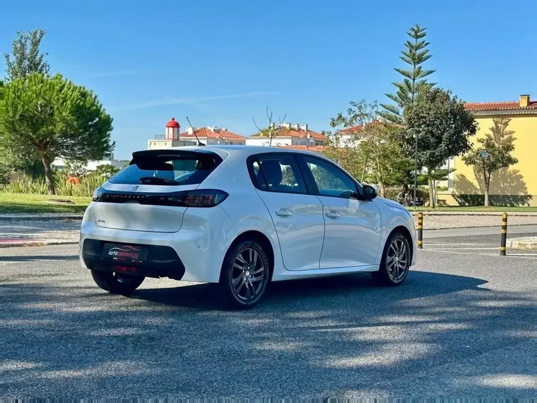 Peugeot 208 2021 - 10980 EUR, 80000 km - 80000km - foto 13 de 44