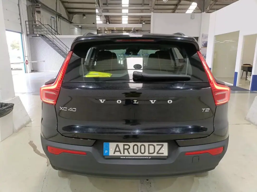 Volvo XC 40 2022 - 21999 EUR, 121117 km - 121117km - foto 7 de 12