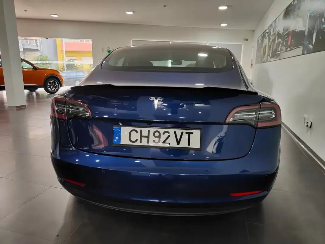 Tesla Model 3 2021 - 25990 EUR, 100000 km - 100000km - foto 20 de 46
