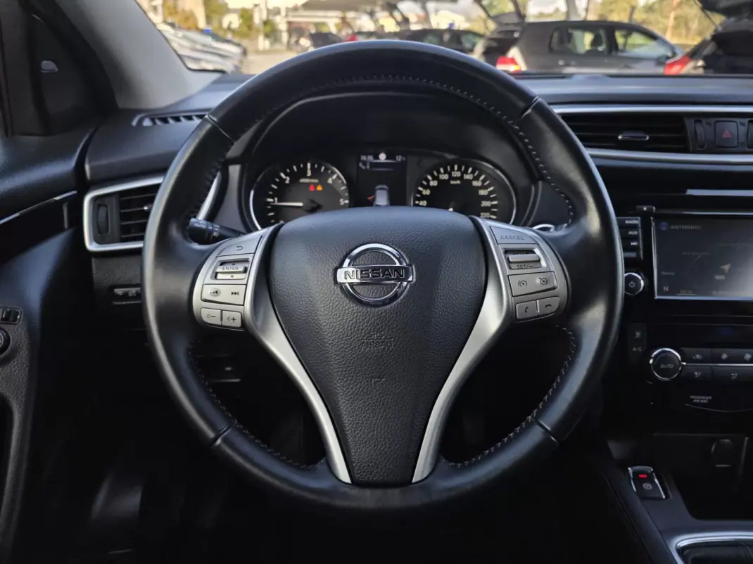 Nissan Qashqai 2015 - 13990 EUR, 146000 km - AUTO.MOTO.pt - 146000km - foto 20 de 40