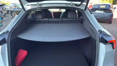 Tesla Model Y 2026 - 44900 EUR, 100 km - AUTO.MOTO.pt - 100km - foto 30 de 31