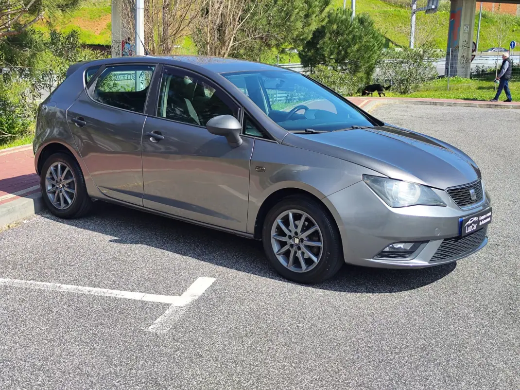 SEAT Ibiza 2015 - 8480 EUR, 179000 km - AUTO.MOTO.pt - 179000km - foto 5 de 36