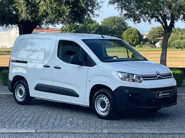 Citroën Berlingo 2021 - 12300 EUR, 118000 km - AUTO.MOTO.pt - 118000km - foto 4 de 38