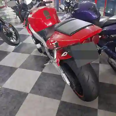 Yamaha YZF R1 2000 — foto 6 de 8