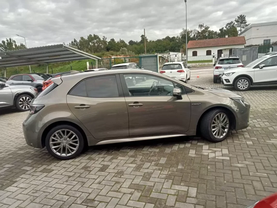 Toyota Corolla 2020 - 24500 EUR, 55000 km - AUTO.MOTO.pt - 55000km - foto 5 de 31