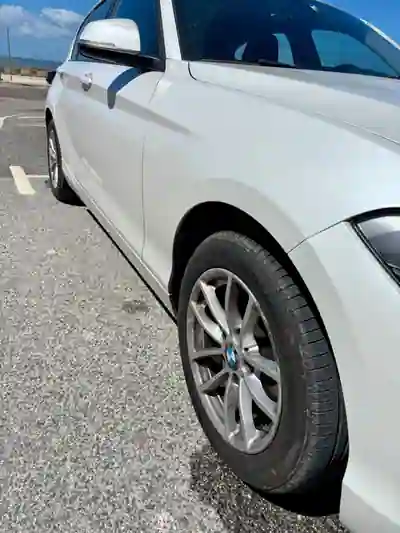 BMW 116 2018 - 16000 EUR, 200000 km - AUTO.MOTO.pt - 200000km - foto 5 de 9