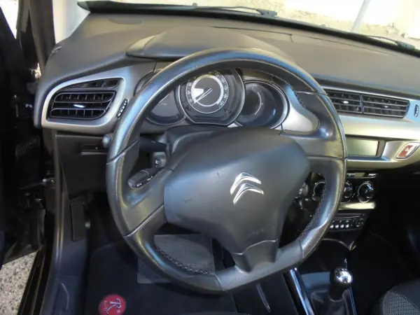 Citroën C3 2014 - 6750 EUR, 105000 km - AUTO.MOTO.pt - 105000km - foto 21 de 31