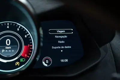 Aston Martin V8 Vantage Coupe 2019 - 144950 EUR, 31000 km - 31000km - foto 31 de 45