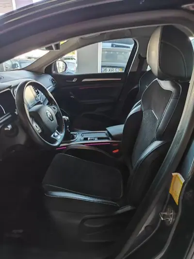 Renault Mégane Sport Tourer 2019 - 13750 EUR, 155000 km - AUTO.MOTO.pt - 155000km - foto 13 de 35