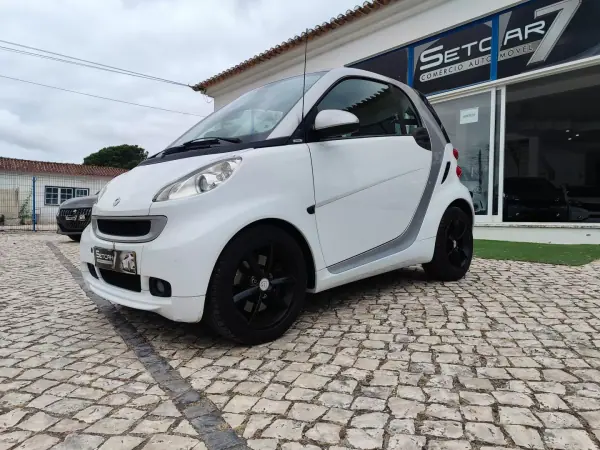 Smart ForTwo Coupé 2011 - 6900 EUR, 115000 km - 115000km - foto 3 de 23