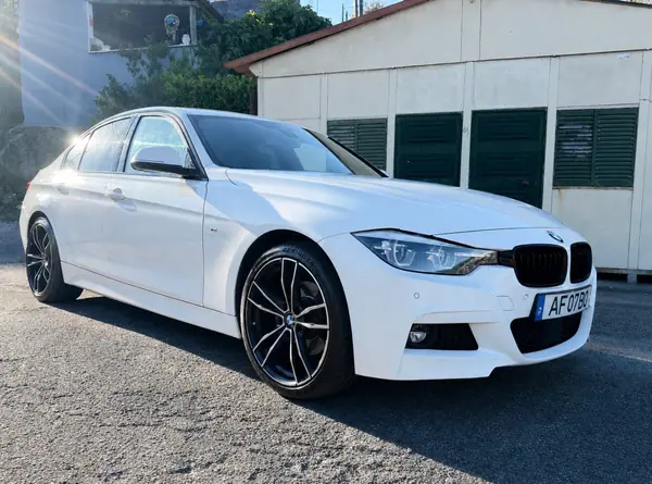 BMW 320 2019 - 24000 EUR, 125000 km - AUTO.MOTO.pt - 125000km - foto 2 de 14