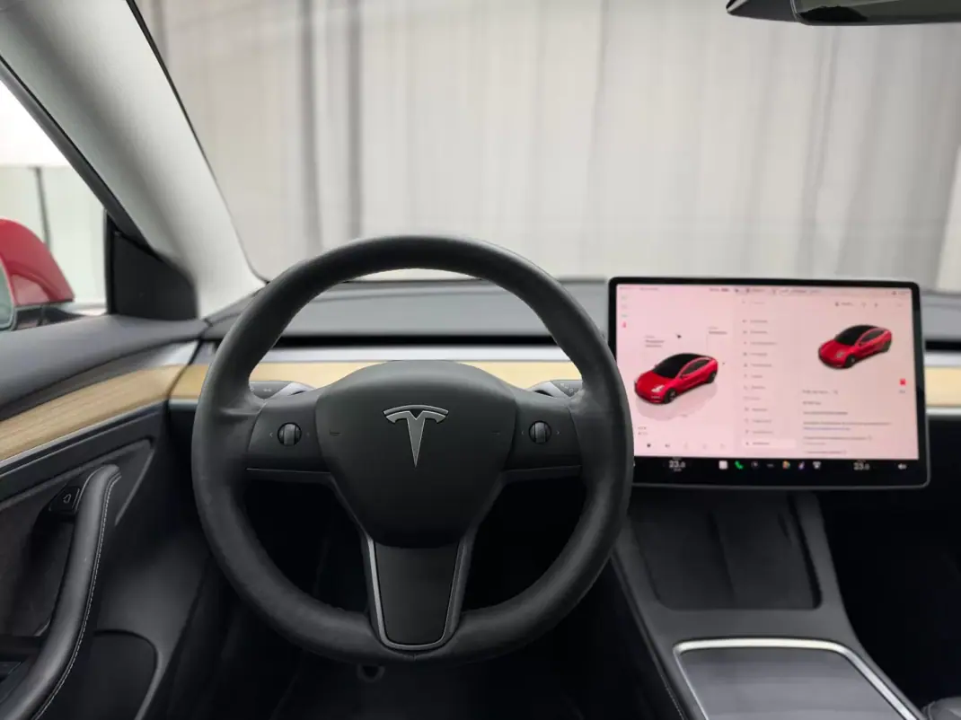 Tesla Model 3 2022 - 26999 EUR, 50900 km - AUTO.MOTO.pt - 50900km - foto 17 de 21