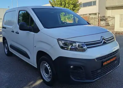 Citroën Berlingo 2020 - 11990 EUR, 81000 km - AUTO.MOTO.pt - 81000km - foto 3 de 16