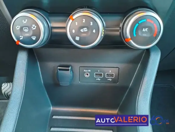 Renault Clio 2023 - 15950 EUR, 55104 km - AUTO.MOTO.pt - 55104km - foto 23 de 31