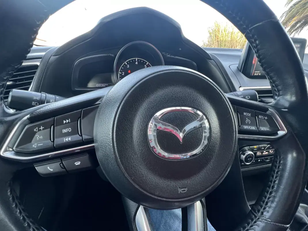 Mazda 5 2017 - 12500 EUR, 188077 km - AUTO.MOTO.pt - 188077km - foto 15 de 17