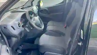 Citroën Berlingo 1.6 BlueHDi Feel 2018 - 12900 EUR, 107000 km - AUTO.MOTO.pt - 107000km - foto 6 de 12