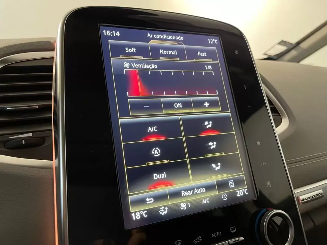 Renault Espace 2019 - 20750 EUR, 179000 km - AUTO.MOTO.pt - 179000km - foto 26 de 41