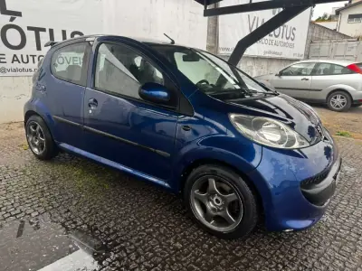 Peugeot 107 2007 - 2500 EUR, 239100 km - 239100km - foto 2 de 11