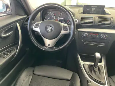 BMW 118 2008 - 8800 EUR, 262392 km - 262392km - foto 9 de 20