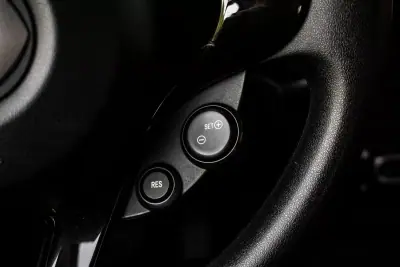 Smart ForTwo Coupé 2019 - 10900 EUR, 68296 km - AUTO.MOTO.pt - 68296km - foto 15 de 37