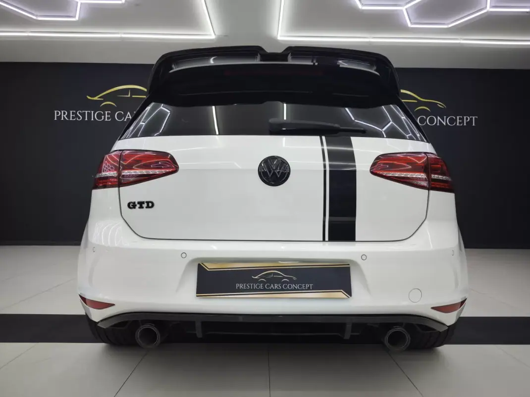 Volkswagen Golf 2015 - 20950 EUR, 133908 km - AUTO.MOTO.pt - 133908km - foto 12 de 41