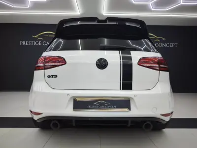 Volkswagen Golf 2015 - 20950 EUR, 133908 km - AUTO.MOTO.pt - 133908km - foto 12 de 41