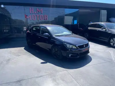 Peugeot 308 2019 - 11900 EUR, 181000 km - AUTO.MOTO.pt - 181000km - foto 2 de 13