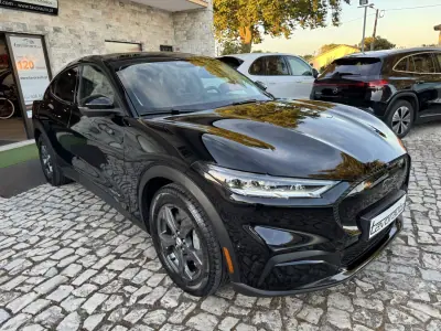 Ford Mustang Mach-E 2021 - 28990 EUR, 118000 km - AUTO.MOTO.pt - 118000km - foto 2 de 42
