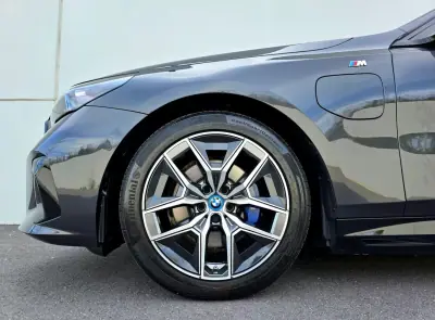BMW 530e 2024 - 58500 EUR, 48800 km - AUTO.MOTO.pt - 48800km - foto 7 de 46