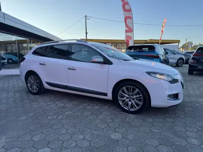 Renault Mégane Sport Tourer 2011 - 8900 EUR, 214000 km - AUTO.MOTO.pt - 214000km - foto 4 de 40