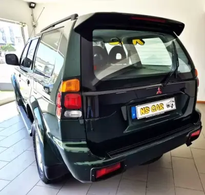 Mitsubishi Pajero Sport 2000 - 11750 EUR, 137000 km - AUTO.MOTO.pt - 137000km - foto 4 de 10