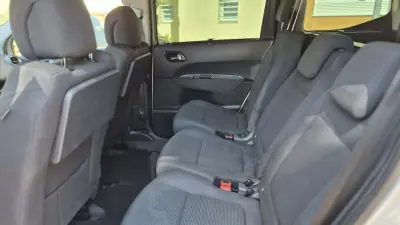 Peugeot 5008 2016 - 8980 EUR, 192000 km - AUTO.MOTO.pt - 192000km - foto 6 de 15
