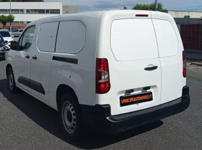 Opel Combo 2021 - 13500 EUR, 82000 km - AUTO.MOTO.pt - 82000km - foto 7 de 20