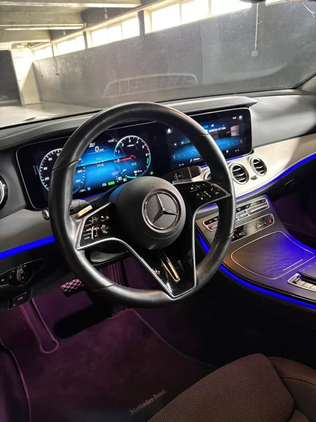 Mercedes-Benz E 300 2022 - 34500 EUR, 77100 km - AUTO.MOTO.pt - 77100km - foto 18 de 18