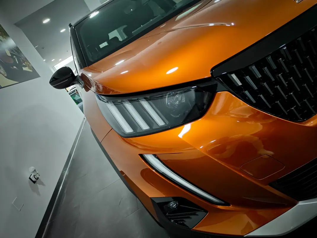 Peugeot 2008 2020 - 15990 EUR, 67000 km - AUTO.MOTO.pt - 67000km - foto 6 de 61