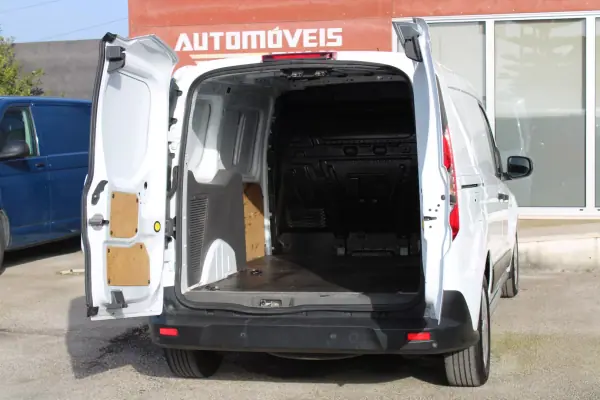 Ford Transit 2021 - 13490 EUR, 172000 km - AUTO.MOTO.pt - 172000km - foto 13 de 22
